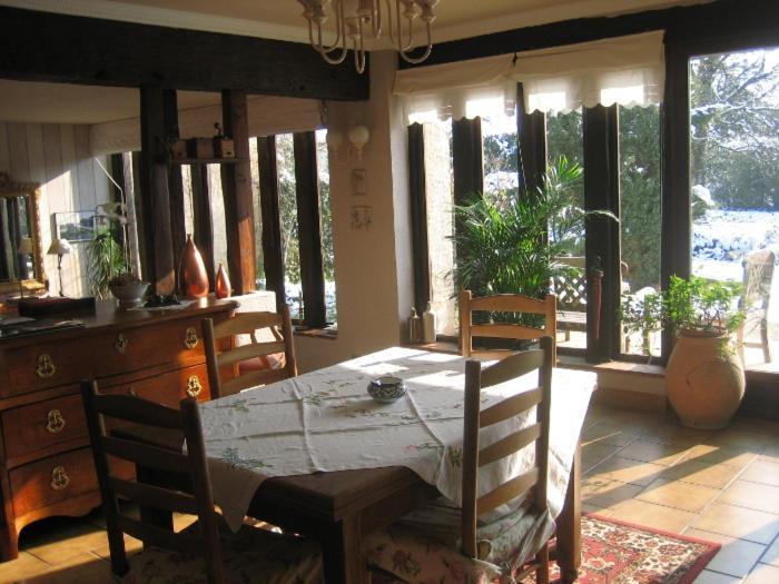 Les Pierres Blanches Bed & Breakfast Bonneuil-Matours Luaran gambar