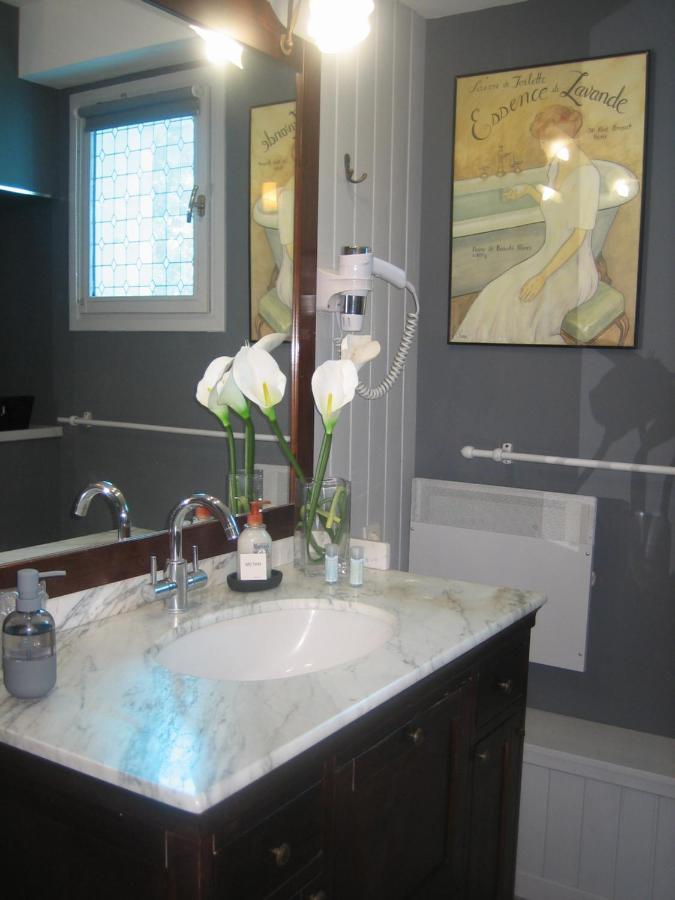 Les Pierres Blanches Bed & Breakfast Bonneuil-Matours Luaran gambar