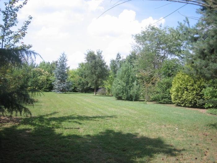 Les Pierres Blanches Bed & Breakfast Bonneuil-Matours Luaran gambar